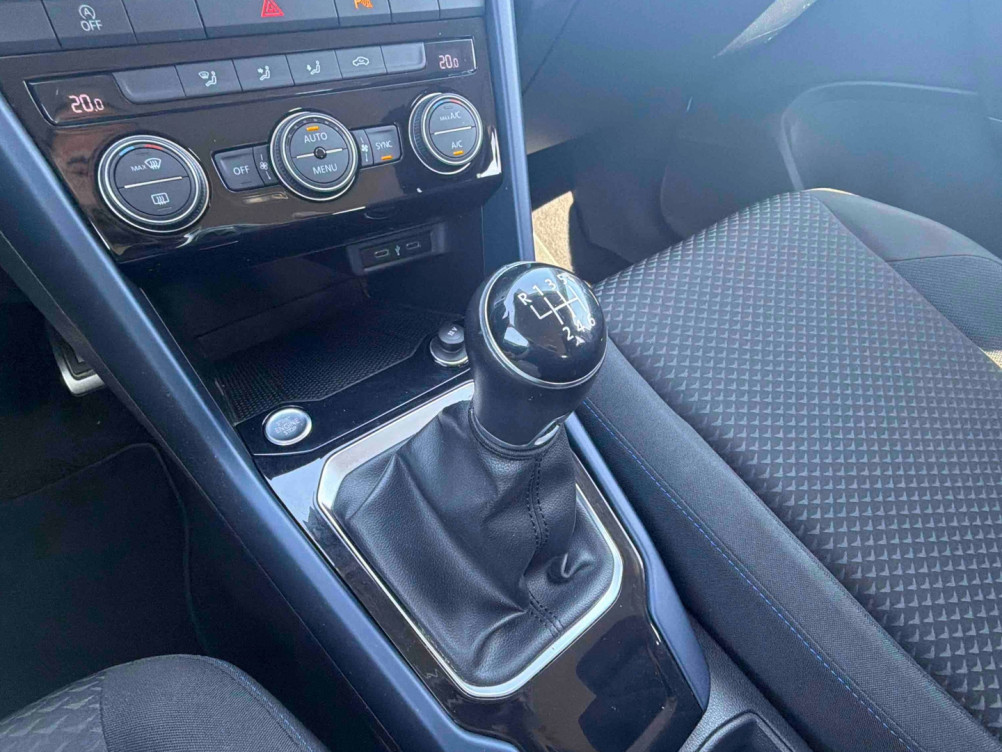 Acheter Volkswagen T-Roc T-Roc 1.6 TDI 115 Start/Stop BVM6 United 5p occasion dans les concessions du Groupe Faurie