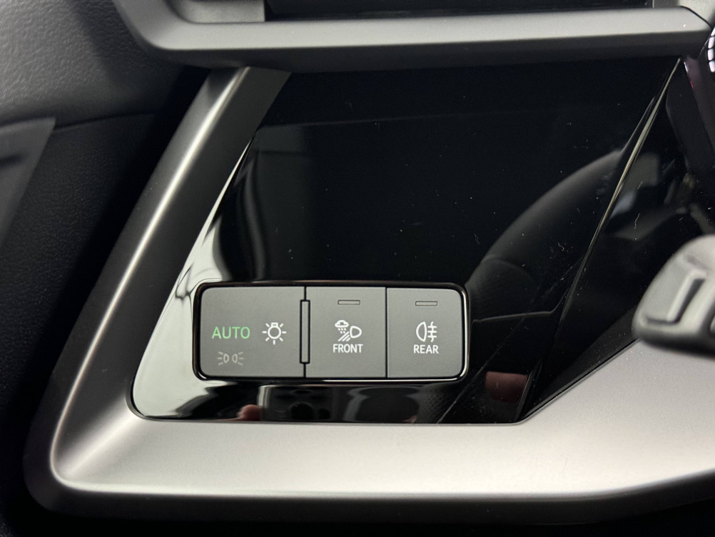 Acheter Audi A3 A3 Sportback 40 TFSIe 204 S tronic 6 S Line 5p neuf dans les concessions du Groupe Faurie