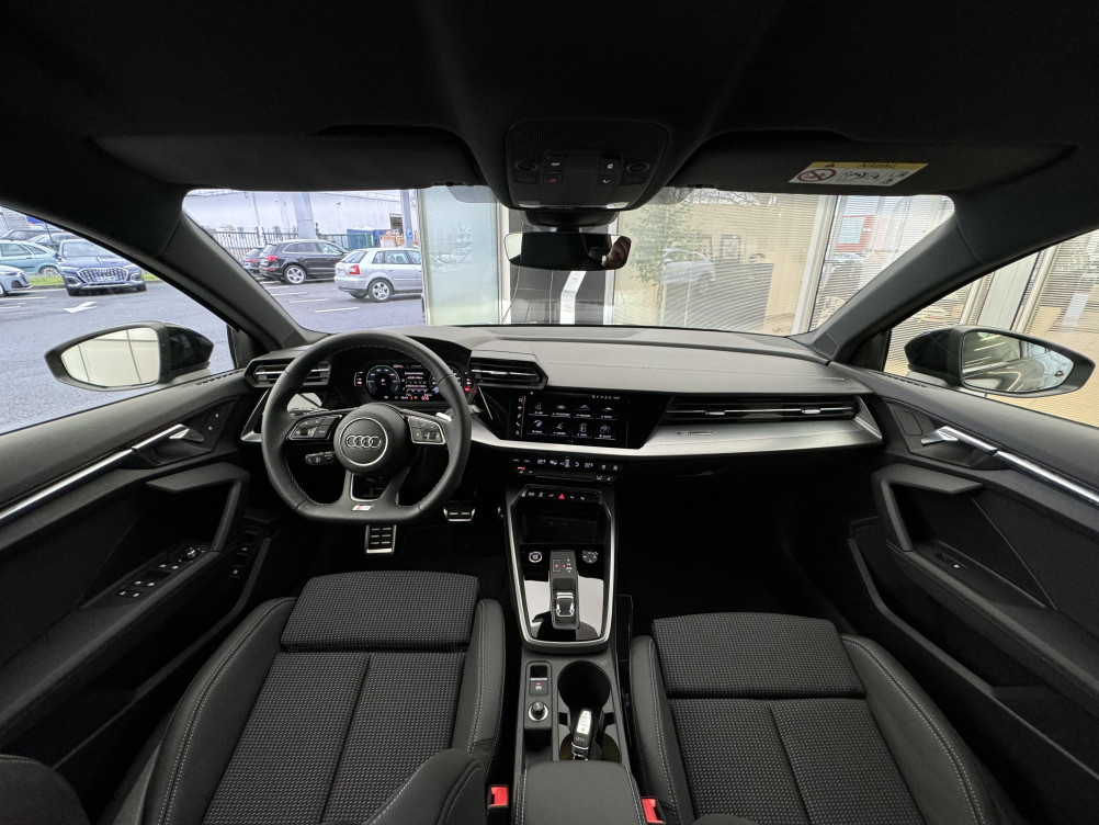 Acheter Audi A3 A3 Sportback 40 TFSIe 204 S tronic 6 S Line 5p neuf dans les concessions du Groupe Faurie