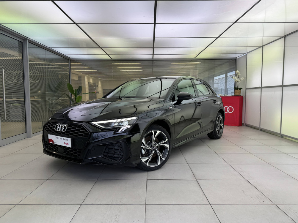 Acheter Audi A3 A3 Sportback 40 TFSIe 204 S tronic 6 S Line 5p neuf dans les concessions du Groupe Faurie