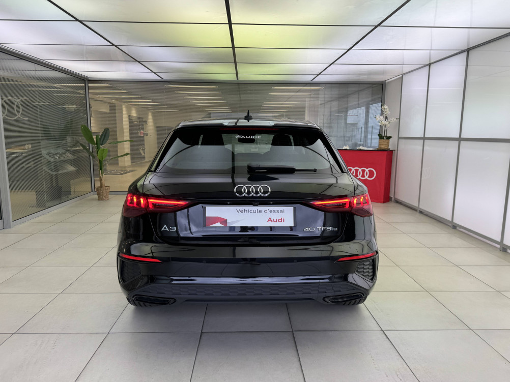 Acheter Audi A3 A3 Sportback 40 TFSIe 204 S tronic 6 S Line 5p neuf dans les concessions du Groupe Faurie