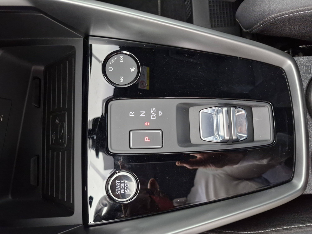 Acheter Audi A3 A3 Sportback 40 TFSIe 204 S tronic 6 S Line 5p occasion dans les concessions du Groupe Faurie