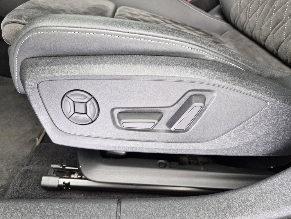 Acheter Audi A3 A3 Sportback 40 TFSIe 204 S tronic 6 S Line 5p occasion dans les concessions du Groupe Faurie