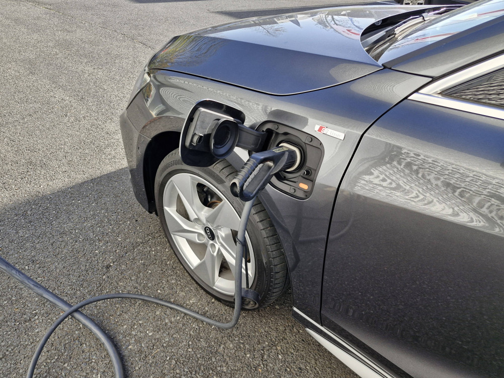 Acheter Audi A3 A3 Sportback 40 TFSIe 204 S tronic 6 S Line 5p occasion dans les concessions du Groupe Faurie