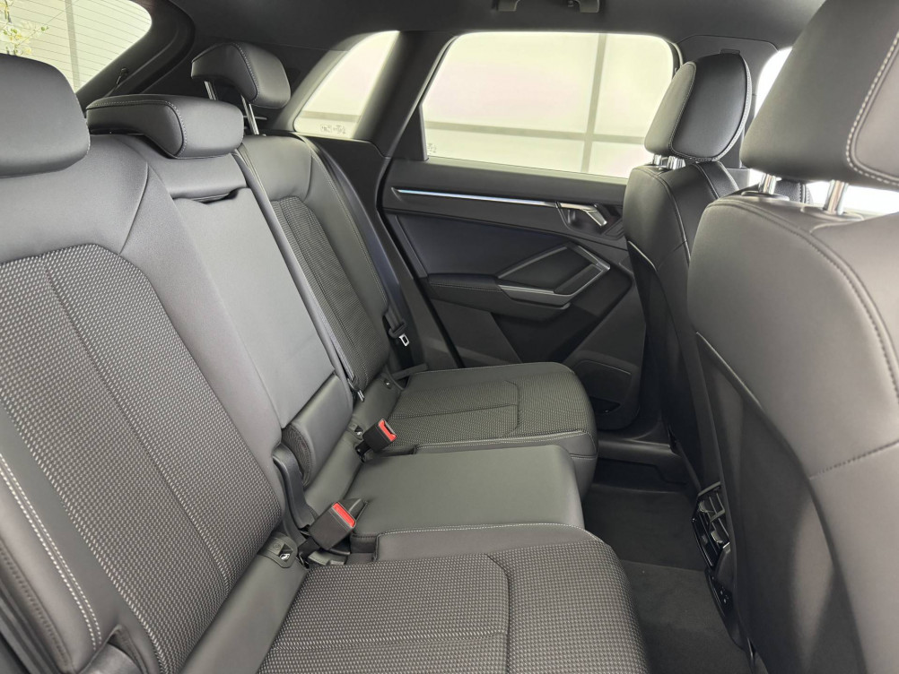 Acheter Audi Q3 Q3 35 TFSI 150 ch S tronic 7 Black Edition 5p neuf dans les concessions du Groupe Faurie