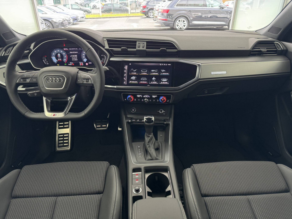 Acheter Audi Q3 Q3 35 TFSI 150 ch S tronic 7 Black Edition 5p neuf dans les concessions du Groupe Faurie