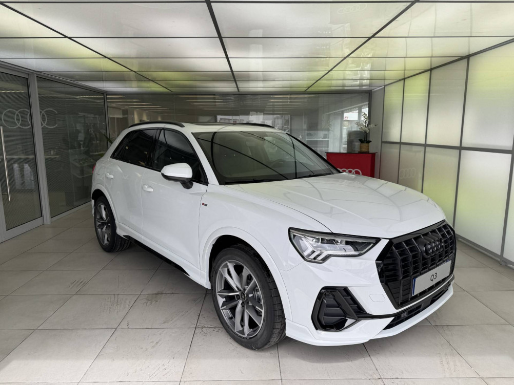 Acheter Audi Q3 Q3 35 TFSI 150 ch S tronic 7 Black Edition 5p neuf dans les concessions du Groupe Faurie