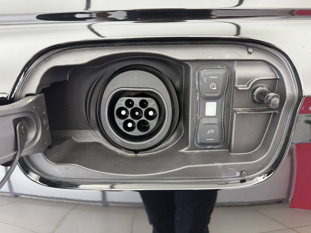 Acheter Audi A6 A6 50 TFSIe 299 ch S tronic 7 Quattro S line 4p neuf dans les concessions du Groupe Faurie