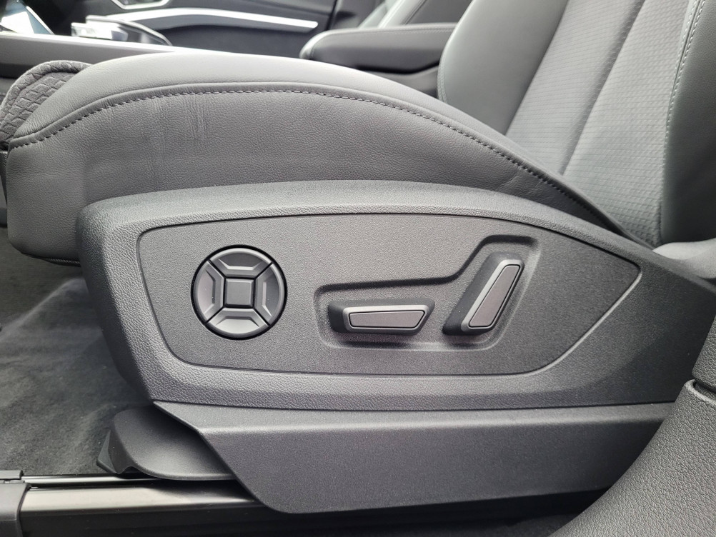 Acheter Audi Q8 e-tron Q8 e-tron 55 408 ch 114 kWh Quattro S line 5p occasion dans les concessions du Groupe Faurie