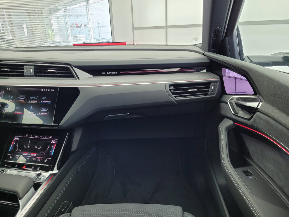 Acheter Audi Q8 e-tron Q8 e-tron 55 408 ch 114 kWh Quattro S line 5p occasion dans les concessions du Groupe Faurie