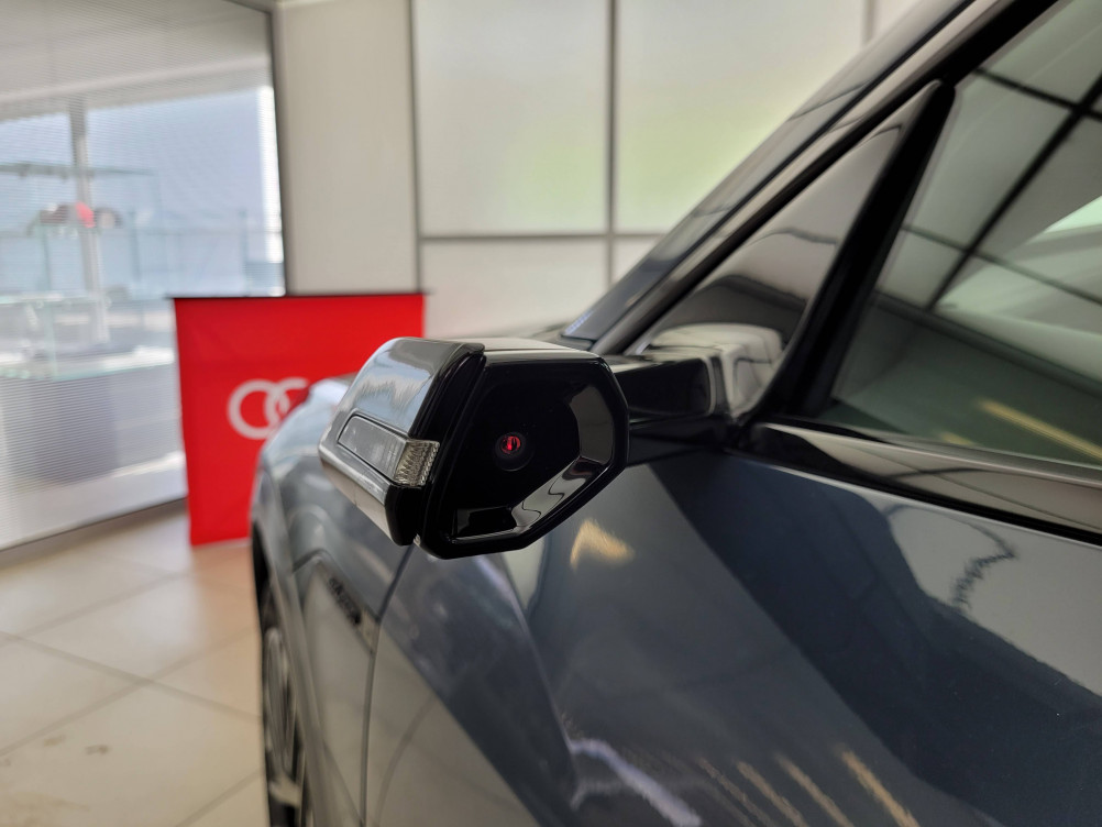 Acheter Audi Q8 e-tron Q8 e-tron 55 408 ch 114 kWh Quattro S line 5p occasion dans les concessions du Groupe Faurie