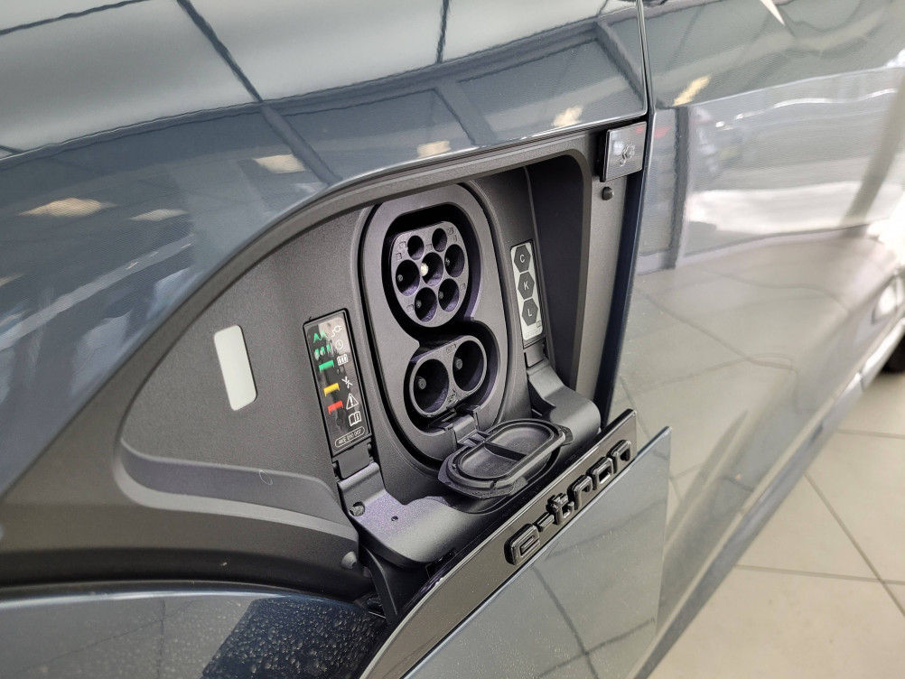 Acheter Audi Q8 e-tron Q8 e-tron 55 408 ch 114 kWh Quattro S line 5p occasion dans les concessions du Groupe Faurie