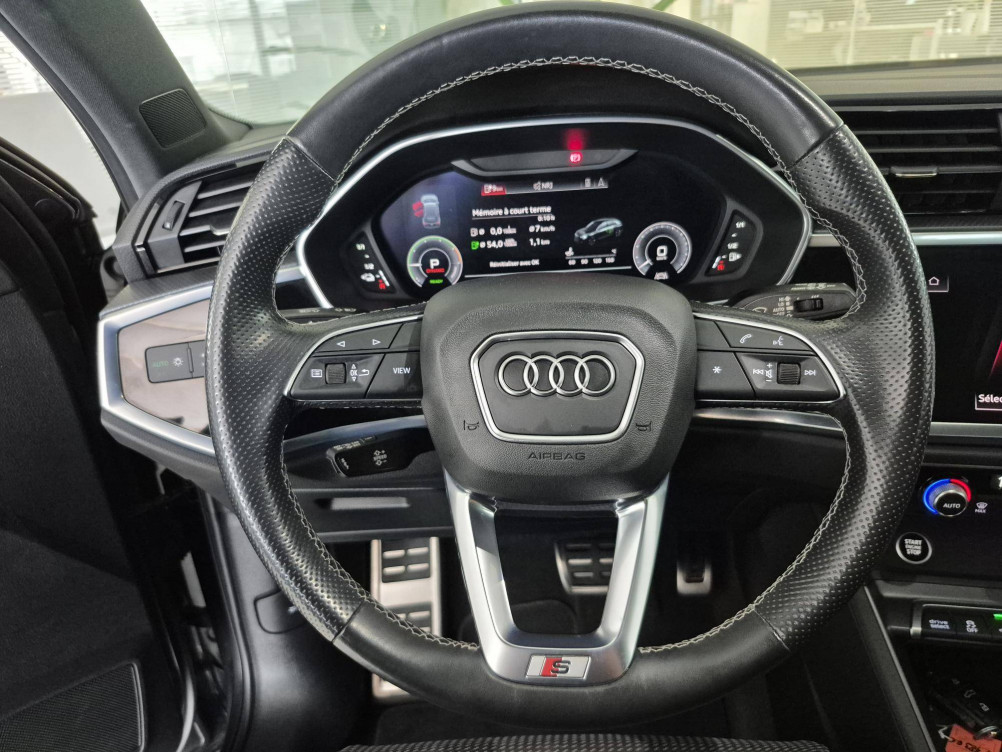 Acheter Audi Q3 Q3 45 TFSIe 245 ch S tronic 6 S line 5p occasion dans les concessions du Groupe Faurie