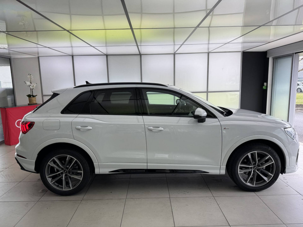 Acheter Audi Q3 Q3 35 TFSI 150 ch S tronic 7 Black Edition 5p neuf dans les concessions du Groupe Faurie