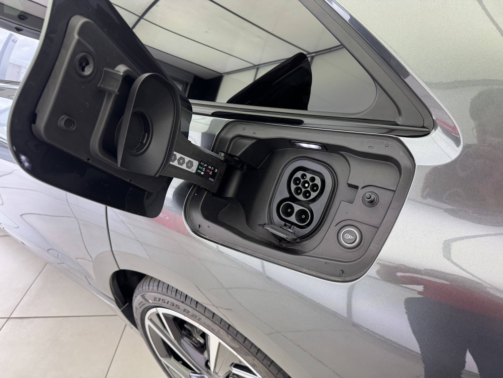 Acheter Audi A6 E-TRON A6 e-tron Avant Performance 367 ch 100 kWh S line 5p neuf dans les concessions du Groupe Faurie