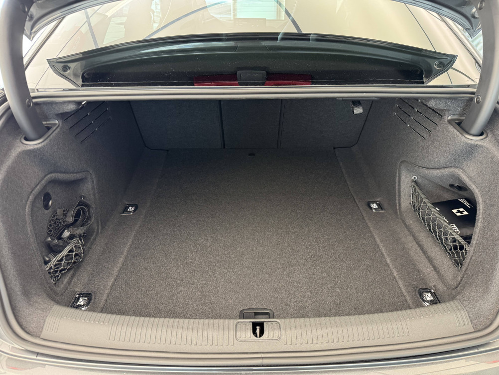 Acheter Audi A4 A4 35 TFSI 150 S tronic 7 Competition 4p neuf dans les concessions du Groupe Faurie