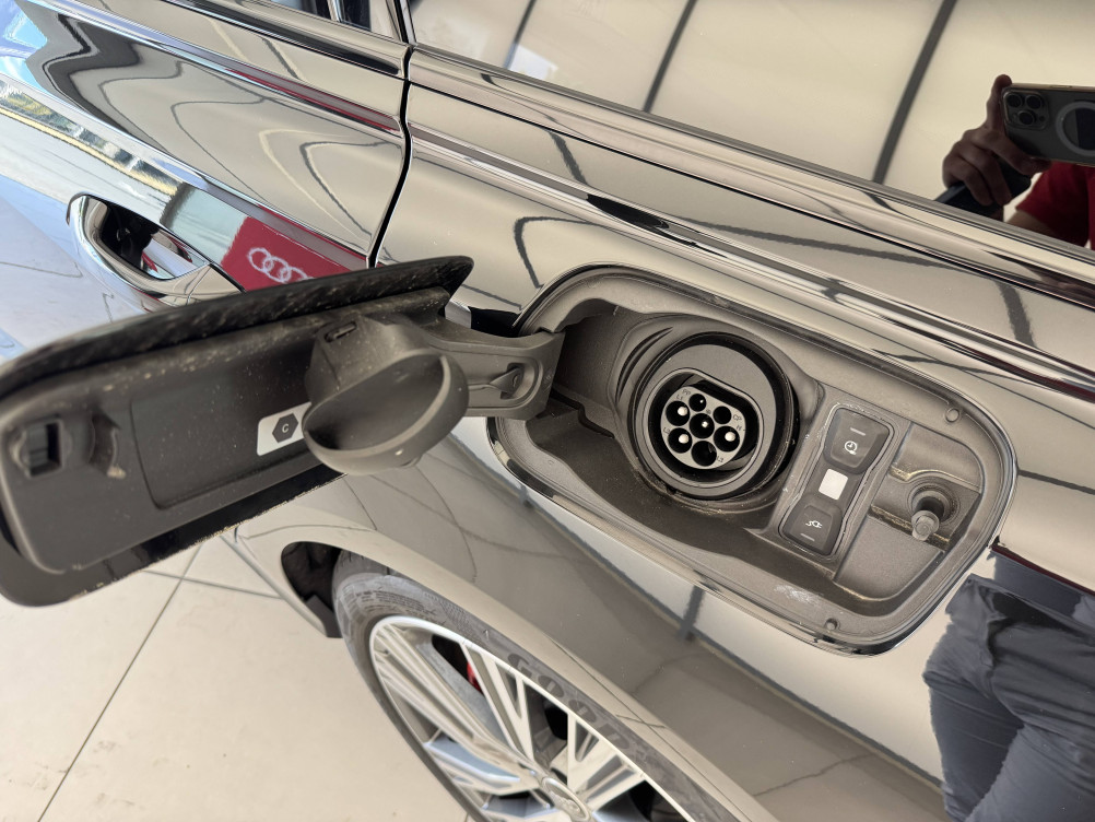 Acheter Audi A6 A6 Avant 55 TFSIe 367 ch S tronic 7 Quattro Competition 5p neuf dans les concessions du Groupe Faurie