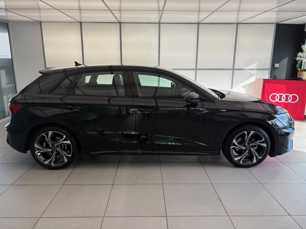 Acheter Audi A3 A3 Sportback TFSI Mild Hybrid 150 S tronic 7 S line 5p occasion dans les concessions du Groupe Faurie