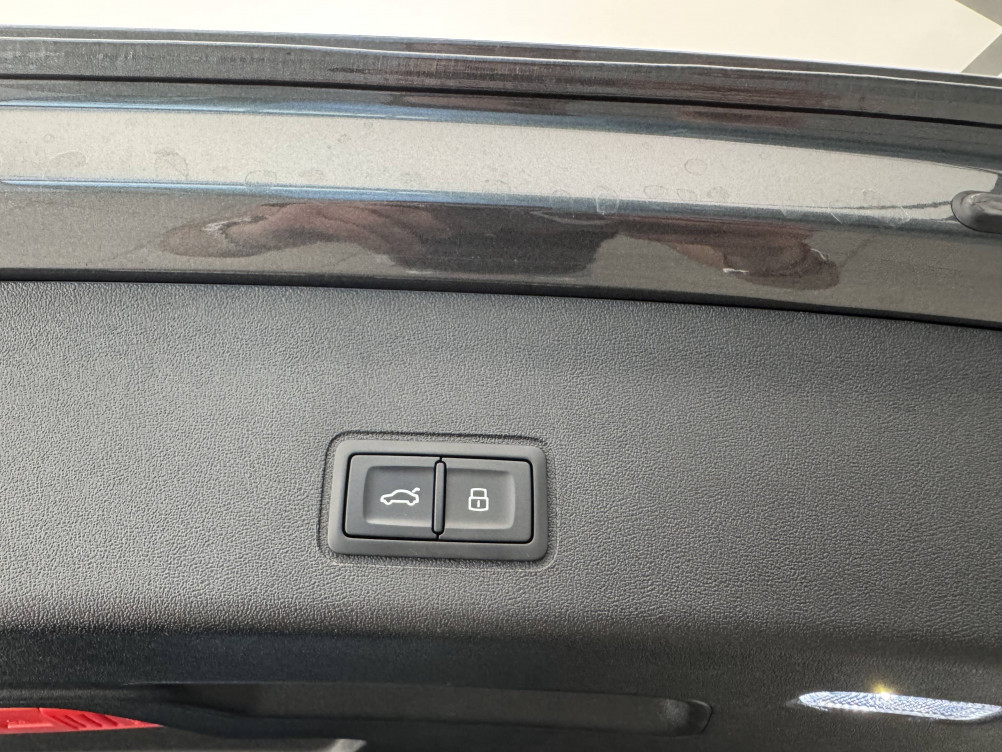 Acheter Audi Q3 Q3 e-hybrid 272 ch S tronic 6 Design 5p neuf dans les concessions du Groupe Faurie