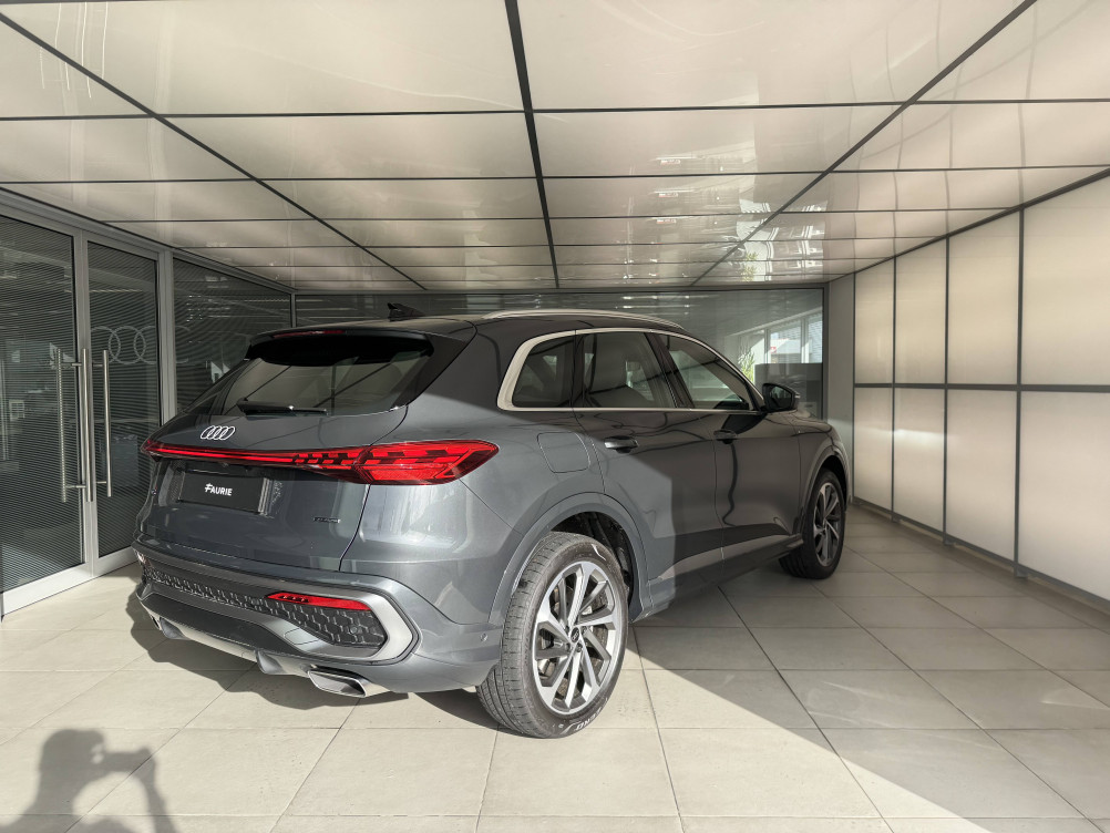 Acheter Audi Q5 Q5 e-hybrid 299 ch S tronic 7 Quattro S line 5p neuf dans les concessions du Groupe Faurie