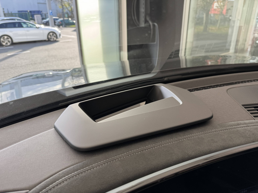 Acheter Audi Q3 Q3 e-hybrid 272 ch S tronic 6 Design 5p neuf dans les concessions du Groupe Faurie