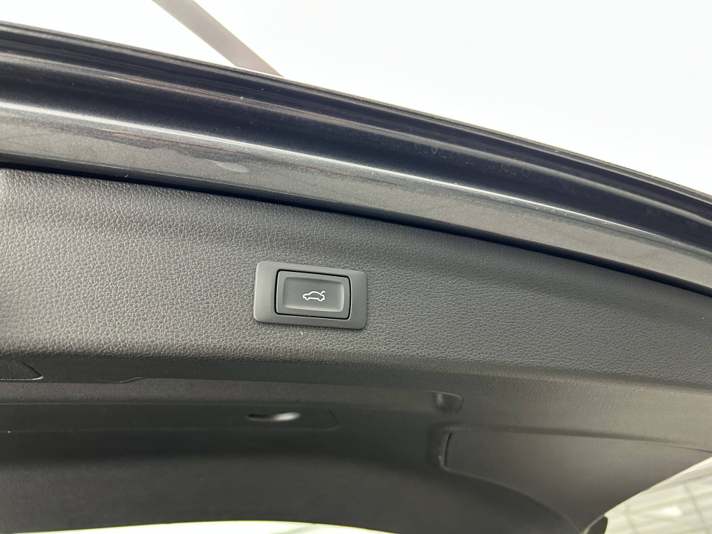 Acheter Audi Q3 Q3 45 TFSIe 245 ch S tronic 6 S line 5p occasion dans les concessions du Groupe Faurie