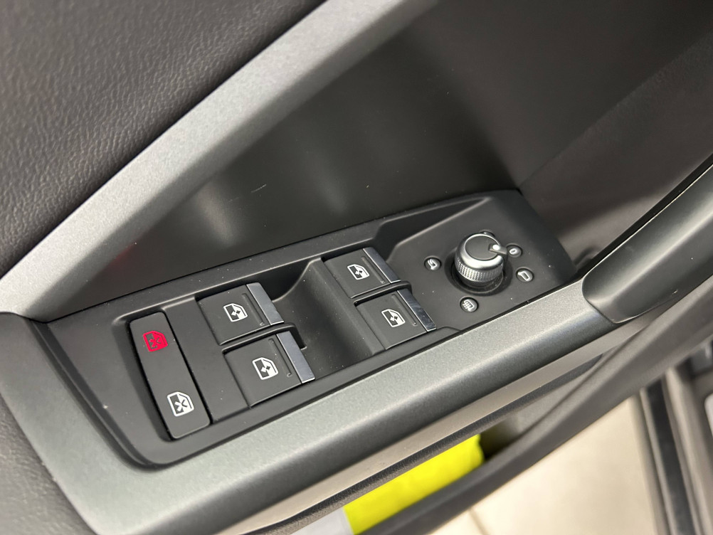 Acheter Audi Q3 Q3 45 TFSIe 245 ch S tronic 6 S line 5p occasion dans les concessions du Groupe Faurie