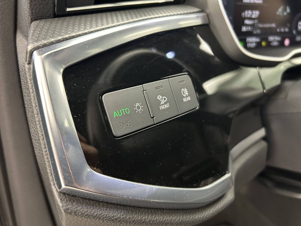 Acheter Audi Q3 Q3 45 TFSIe 245 ch S tronic 6 S line 5p occasion dans les concessions du Groupe Faurie