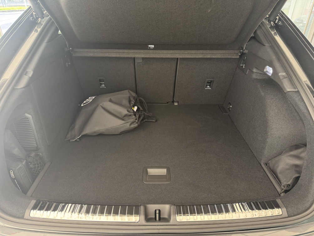 Acheter Audi Q3 Q3 Sportback e-hybrid 272 ch S tronic 6 S line 5p neuf dans les concessions du Groupe Faurie