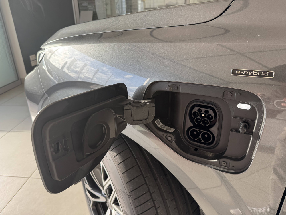 Acheter Audi Q3 Q3 Sportback e-hybrid 272 ch S tronic 6 S line 5p neuf dans les concessions du Groupe Faurie