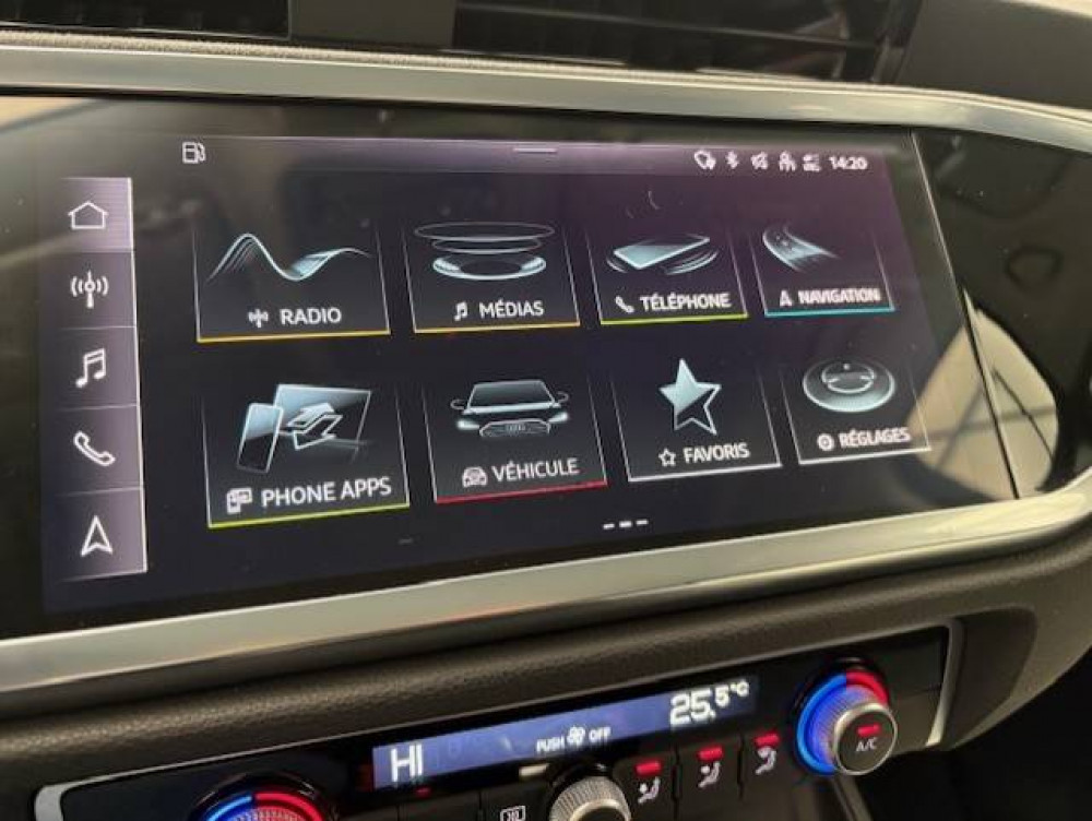 Acheter Audi Q3 Q3 40 TFSI 190 ch S tronic 7 Quattro Design Luxe 5p occasion dans les concessions du Groupe Faurie