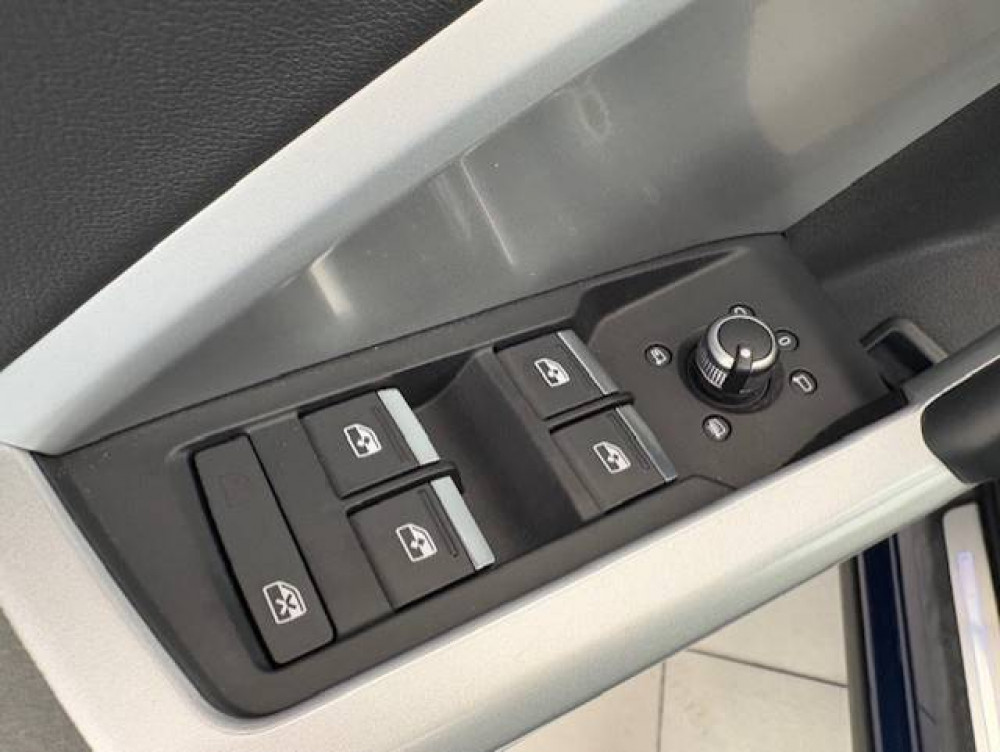 Acheter Audi Q3 Q3 40 TFSI 190 ch S tronic 7 Quattro Design Luxe 5p occasion dans les concessions du Groupe Faurie