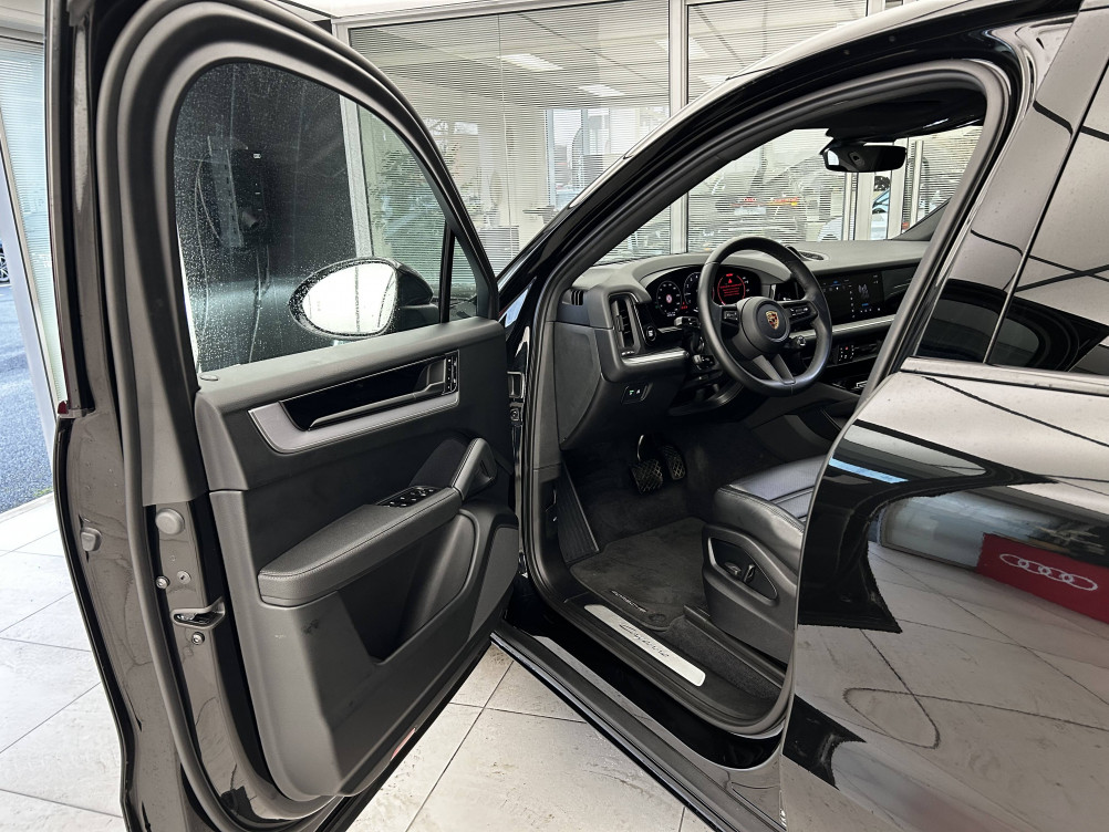 Acheter Porsche Cayenne Cayenne E-Hybrid 3.0 V6 470 ch  5p occasion dans les concessions du Groupe Faurie