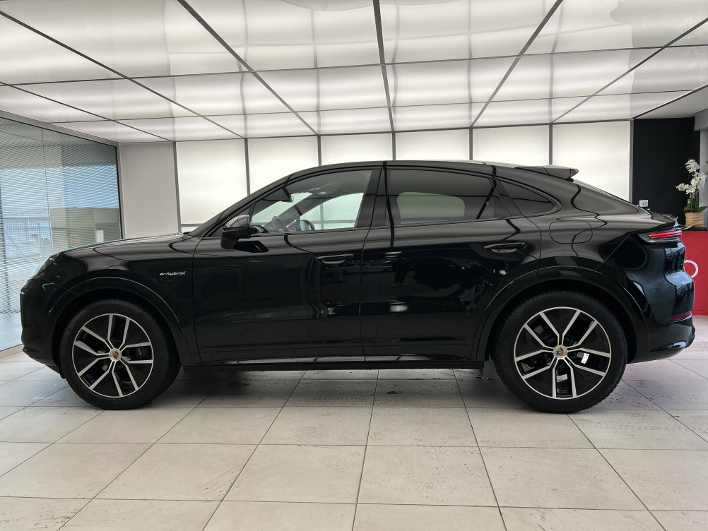 Acheter Porsche Cayenne Cayenne E-Hybrid 3.0 V6 470 ch  5p occasion dans les concessions du Groupe Faurie