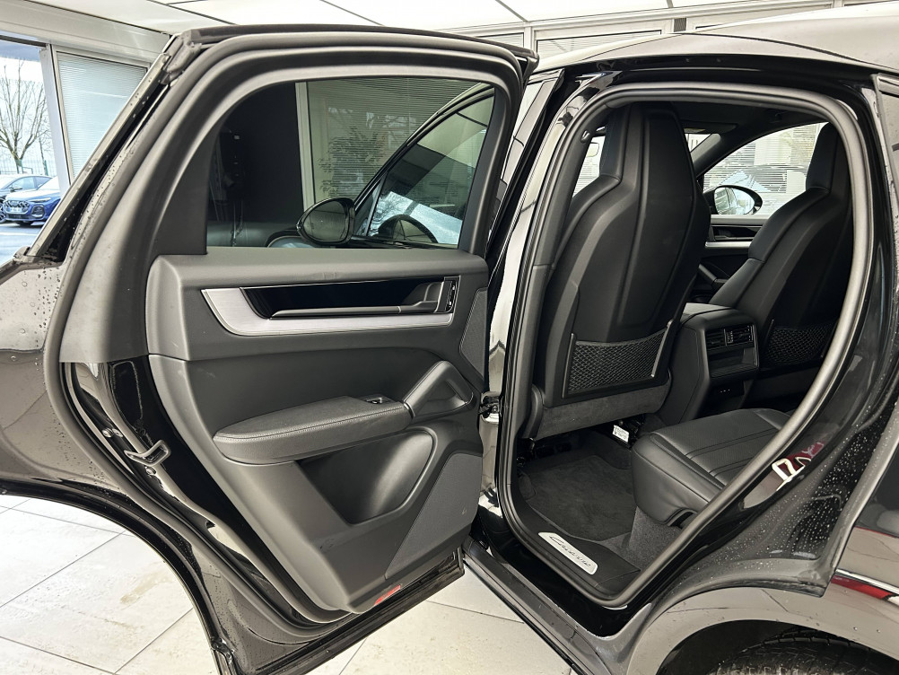 Acheter Porsche Cayenne Cayenne E-Hybrid 3.0 V6 470 ch  5p occasion dans les concessions du Groupe Faurie