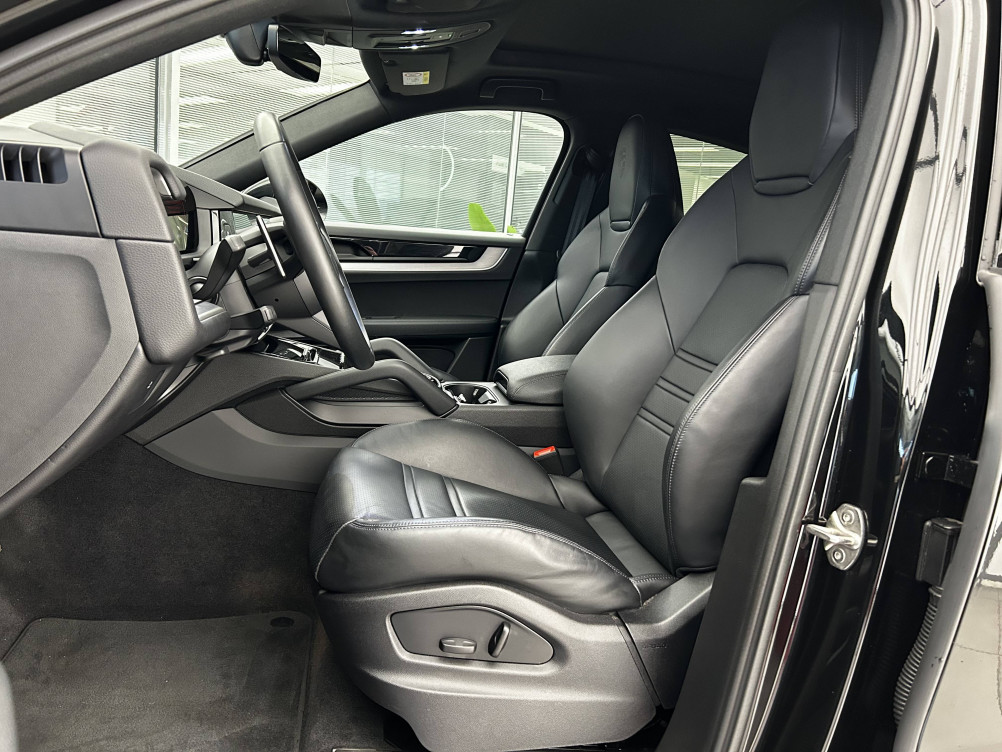 Acheter Porsche Cayenne Cayenne E-Hybrid 3.0 V6 470 ch  5p occasion dans les concessions du Groupe Faurie