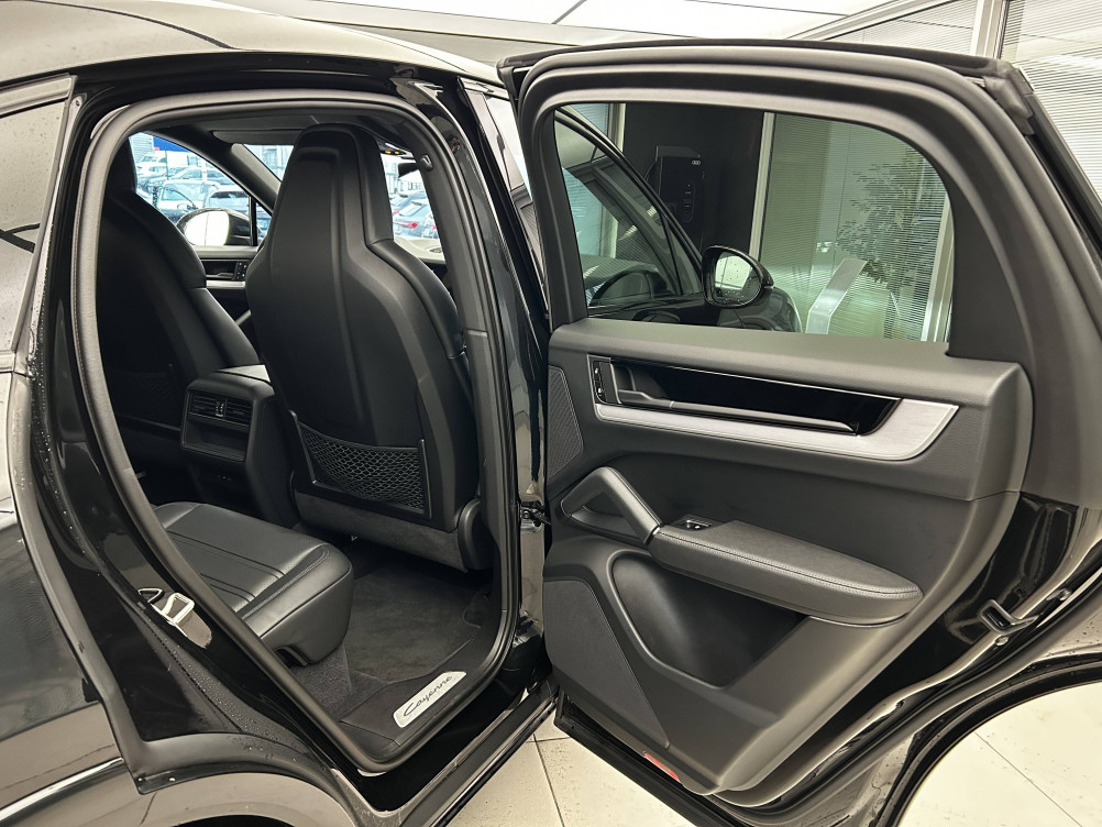 Acheter Porsche Cayenne Cayenne E-Hybrid 3.0 V6 470 ch  5p occasion dans les concessions du Groupe Faurie