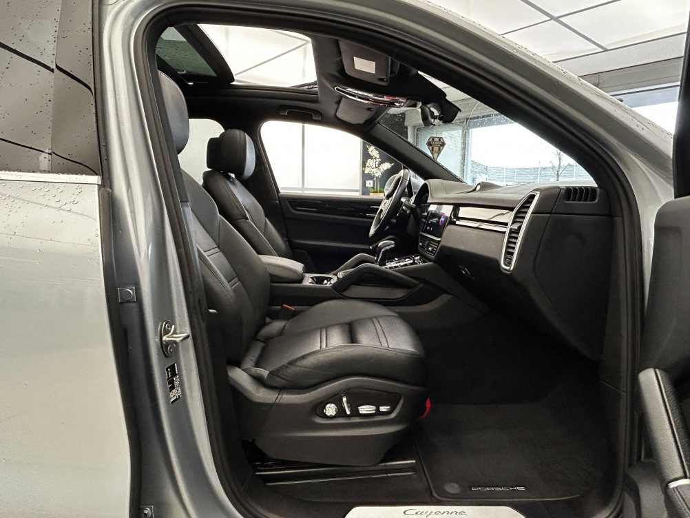 Acheter Porsche Cayenne Cayenne E-Hybrid 3.0 V6 462 ch Tiptronic BVA  5p occasion dans les concessions du Groupe Faurie
