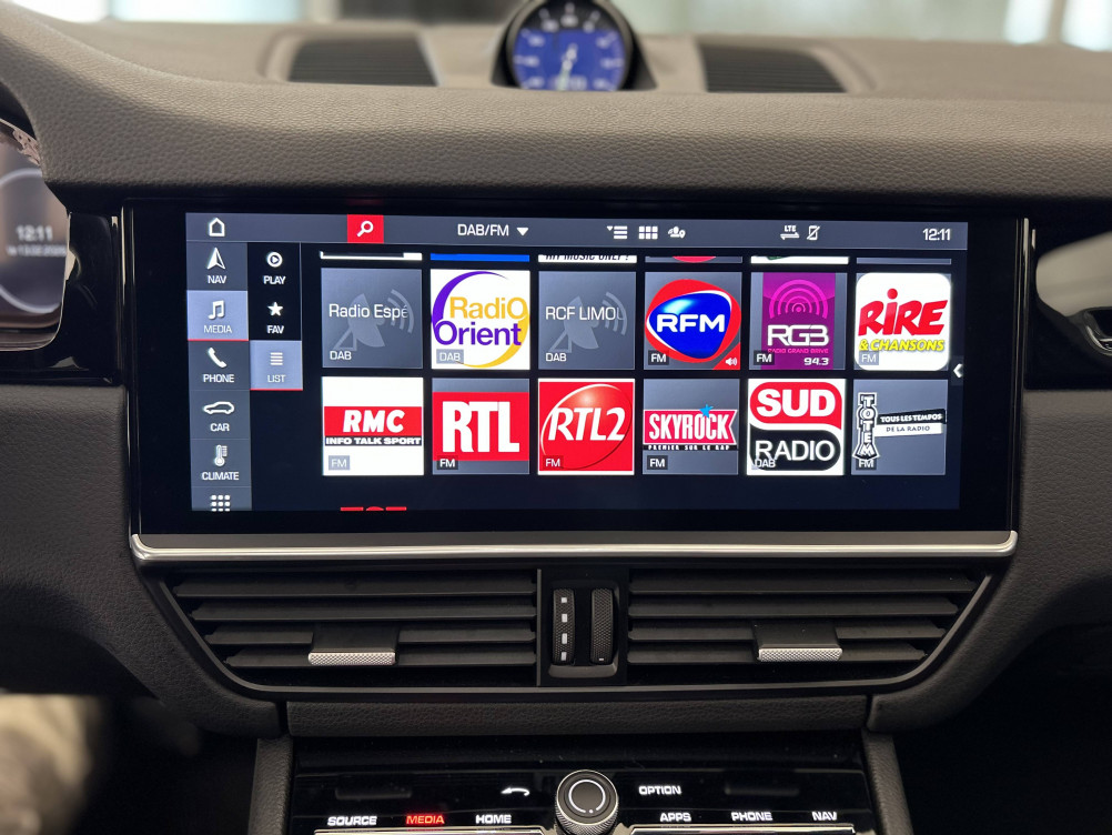 Acheter Porsche Cayenne Cayenne E-Hybrid 3.0 V6 462 ch Tiptronic BVA  5p occasion dans les concessions du Groupe Faurie