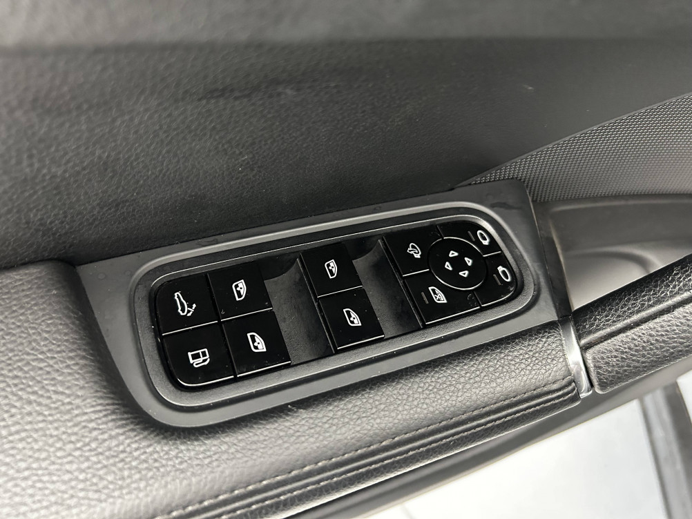 Acheter Porsche Cayenne Cayenne E-Hybrid 3.0 V6 462 ch Tiptronic BVA  5p occasion dans les concessions du Groupe Faurie