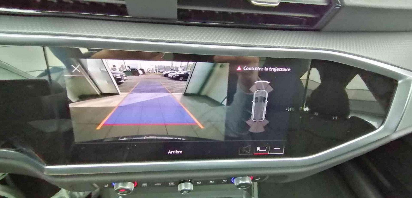 Acheter Audi Q3 Q3 45 TFSIe 245 ch S tronic 6 S line 5p occasion dans les concessions du Groupe Faurie