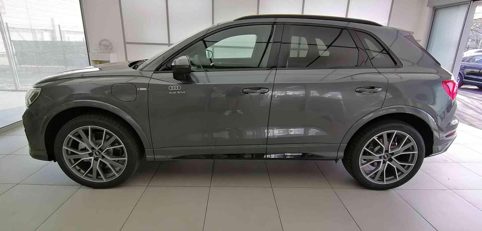 Acheter Audi Q3 Q3 45 TFSIe 245 ch S tronic 6 S line 5p occasion dans les concessions du Groupe Faurie