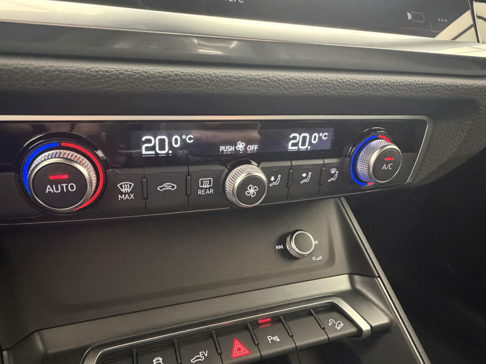Acheter Audi Q3 Q3 45 TFSIe 245 ch S tronic 6 S line 5p occasion dans les concessions du Groupe Faurie