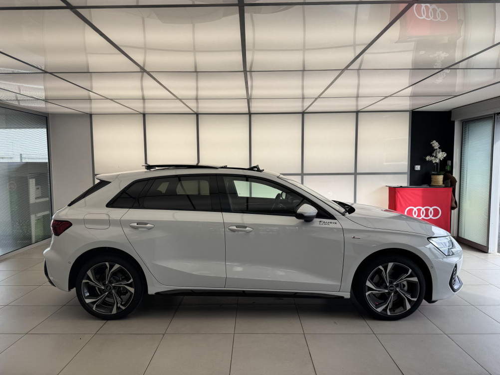 Acheter Audi A3 Sportback A3 Sportback TFSI e Hybride rechargeable 204 S tronic 6 S line 5p neuf dans les concessions du Groupe Faurie