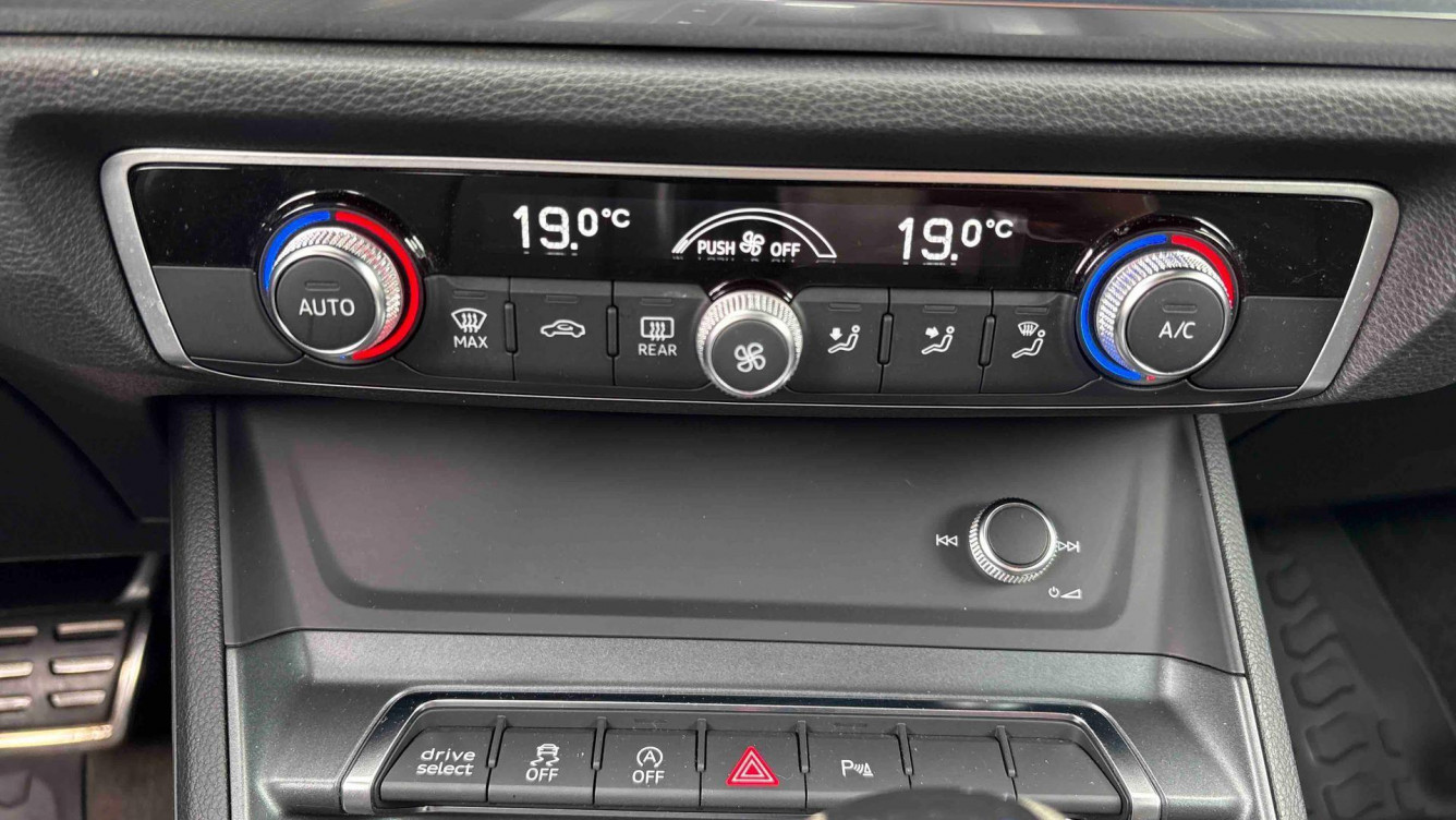 Acheter Audi Q3 Q3 40 TDI 190 ch S tronic 7 Quattro S line 5p occasion dans les concessions du Groupe Faurie