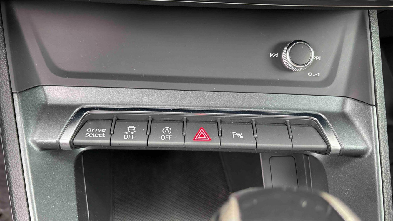 Acheter Audi Q3 Q3 40 TDI 190 ch S tronic 7 Quattro S line 5p occasion dans les concessions du Groupe Faurie