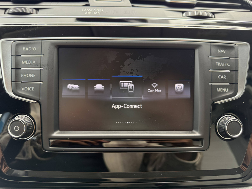 Acheter Volkswagen Touran Touran 1.4 TSI 150 BMT DSG7 5pl R-Line 5p occasion dans les concessions du Groupe Faurie