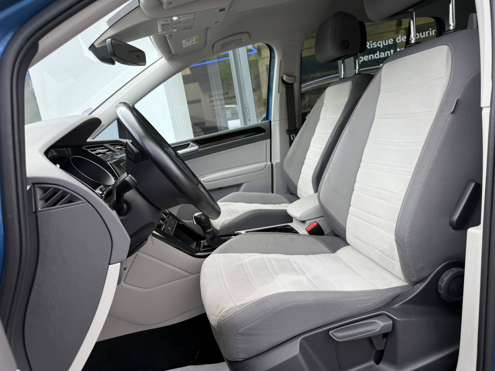 Acheter Volkswagen Touran Touran 1.4 TSI 150 BMT DSG7 5pl R-Line 5p occasion dans les concessions du Groupe Faurie