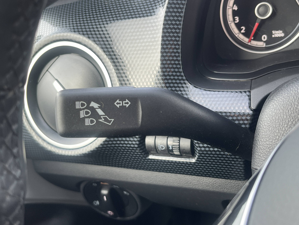Acheter Volkswagen Up Up 1.0 65 BlueMotion Technology BVM5 Lounge 5p occasion dans les concessions du Groupe Faurie