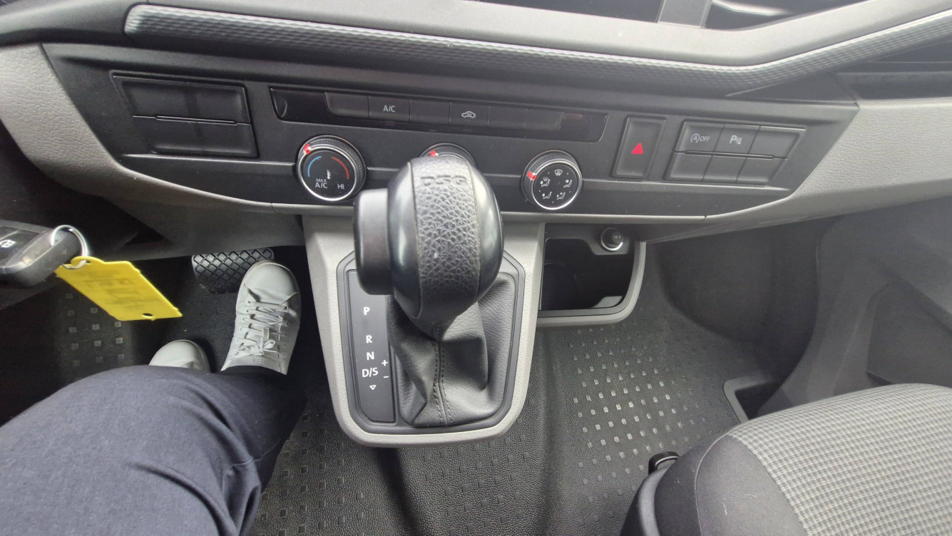 Acheter Volkswagen Transporter Fourgon T6 TRANSPORTER 6.1 VAN L1H1 2.0 TDI 198 DSG7 BUSINESS LINE PLUS 4p occasion dans les concessions du Groupe Faurie